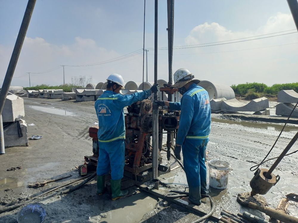 QUAN TRẮC VÀ KHOAN KIỂM TRA NỀN ĐƯỜNG GIAO THÔNG KHU NAM