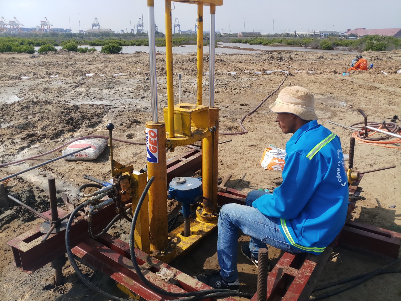 Khảo Sát Địa Chất và Phát Triển Bền Vững