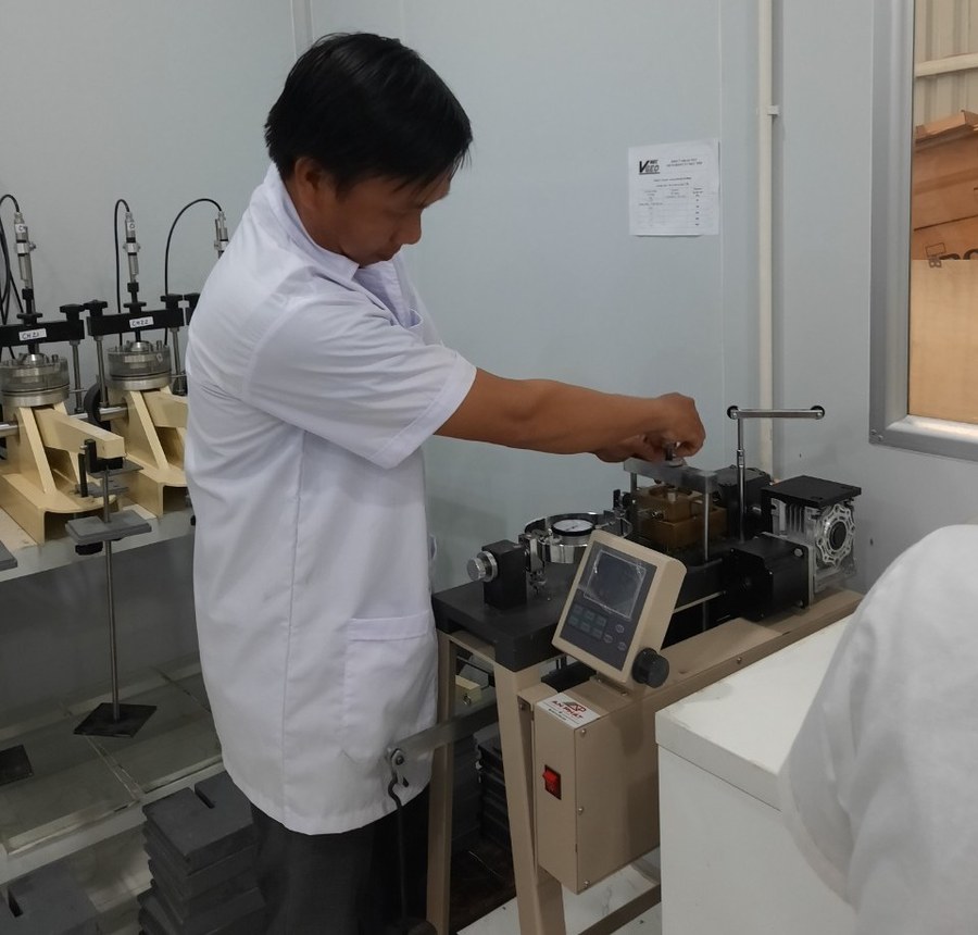 Thí nghiệm cắt trực tiếp